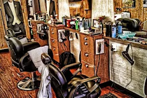 Guchi Barber Salon image