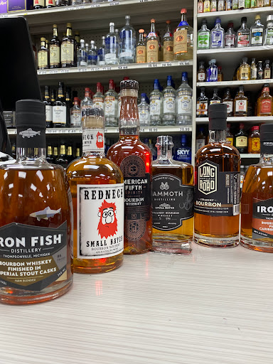 Beer Store «Fenton Party Shop», reviews and photos, 502 W Silver Lake Rd, Fenton, MI 48430, USA