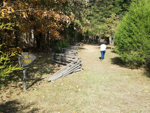 Monument «Meriwether Lewis Monument», reviews and photos, Old Natchez Trace, Hohenwald, TN 38462, USA