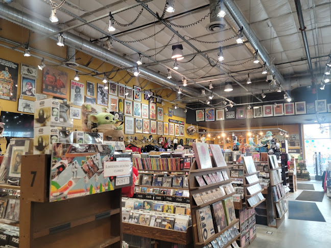 Reviews of Twist & Shout Records in Denver - Musical store