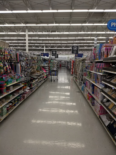 Department Store «Walmart Supercenter», reviews and photos, 235 E Dorset Dr, Dixon, CA 95620, USA