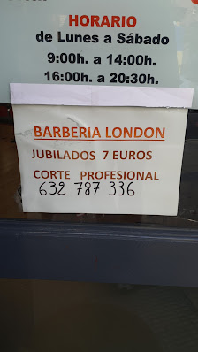 Peluquería de caballeros London C. Artekale, 31013 Berriozar, Navarra, España