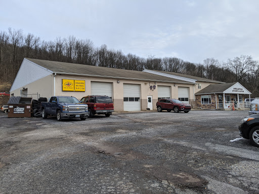 Auto Body Shop «Douglassville Auto Body & Sales», reviews and photos, 1501 Benjamin Franklin Hwy, Douglassville, PA 19518, USA