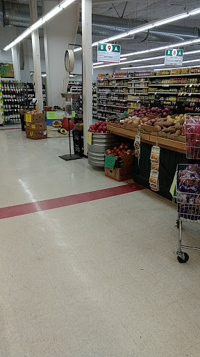 Grocery Store «Sultan Red Apple Market», reviews and photos, 807 W Stevens Ave, Sultan, WA 98294, USA