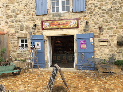 Distillerie Clovis Reymond à Saint-Jean-de-Côle