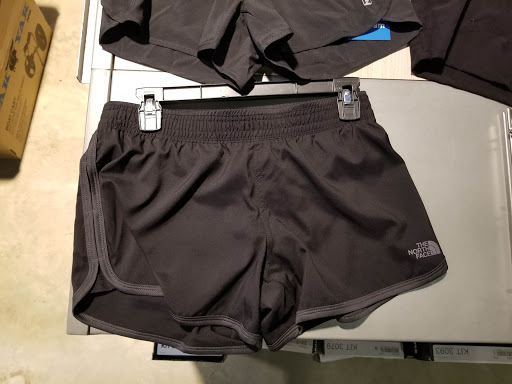 Outdoor Sports Store «Eastern Mountain Sports», reviews and photos, 68 Fort Eddy Rd, Concord, NH 03301, USA