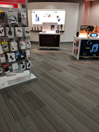 Cell Phone Store «Verizon», reviews and photos, 1201 Kings Hwy, Fairfield, CT 06824, USA