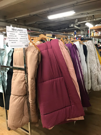 Thrift Store «Via Thrift Store - Fountain Hill», reviews and photos, 1401 Broadway, Fountain Hill, PA 18015, USA