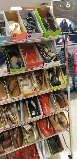 Shoe Store «Shoe Carnival», reviews and photos, 2325 S Stemmons Fwy, Lewisville, TX 75067, USA