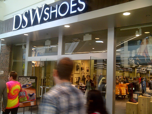 DSW Designer Shoe Warehouse, 124 West Market, Bloomington, MN 55425, USA, 