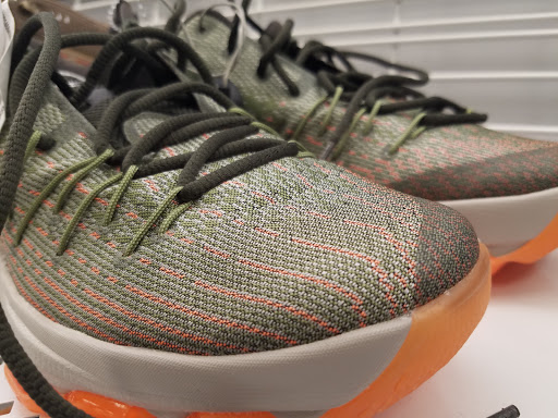 Clothing Store «Ross Dress for Less», reviews and photos, 1180 Stafford Market Pl, Stafford, VA 22556, USA