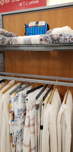 Department Store «T.J. Maxx», reviews and photos, 33025 Grand River Ave, Farmington, MI 48336, USA