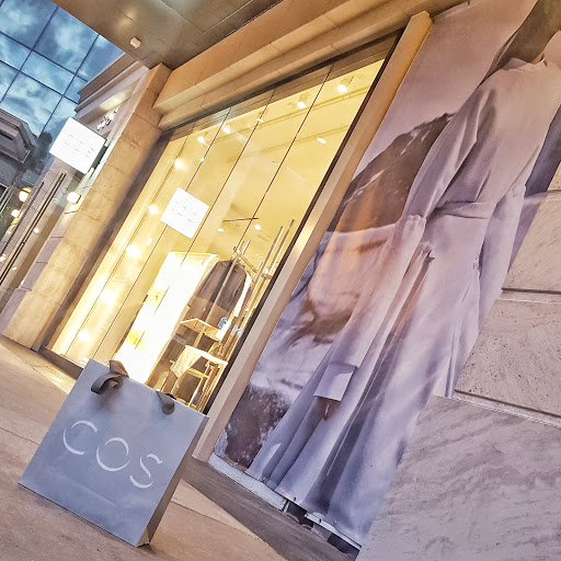 Clothing Store «COS», reviews and photos, 3035 Peachtree Rd NE, Atlanta, GA 30305, USA