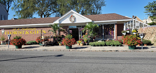 Florist «S. F. Falconer Florist, Inc.», reviews and photos, 8 S Maryland Ave, Port Washington, NY 11050, USA