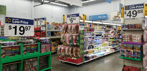 Supermarket «Walmart Supercenter», reviews and photos, 612 E Main St, Hohenwald, TN 38462, USA