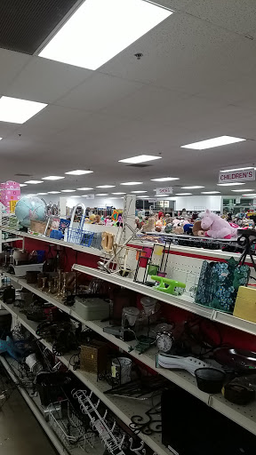 Thrift Store «The Salvation Army Family Store & Donation Center», reviews and photos, 1035 E Rand Rd, Arlington Heights, IL 60004, USA