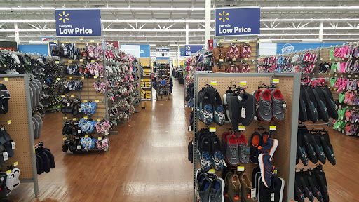 Discount Store «Walmart», reviews and photos, 1200 Shingle Creek Crossing, Brooklyn Center, MN 55430, USA