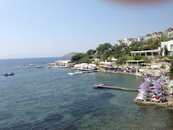 Beyaz Plaj'in fotoğrafı çok temiz temizlik seviyesi ile