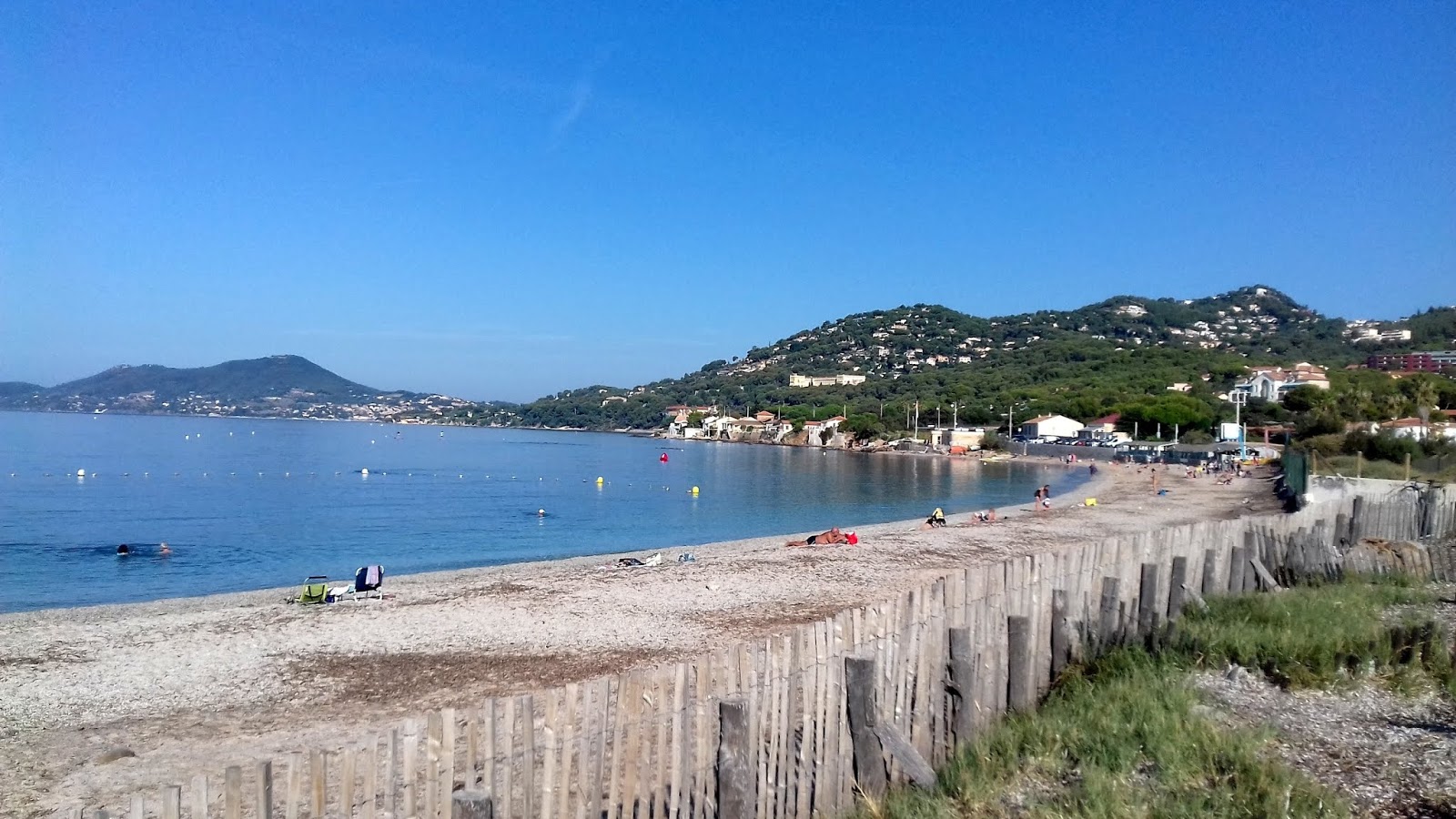 Foto von Plage de l'Almanarre II annehmlichkeitenbereich