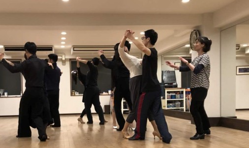 東京の20代30代向け社交ダンスサークル 港ダンスサークル