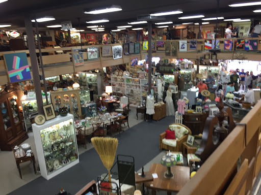 Antique Store «Midtown Antique Mall», reviews and photos, 301 Main St S, Stillwater, MN 55082, USA
