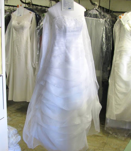 Dry Cleaner «Berkland Cleaners», reviews and photos, 2979 Sacramento St, Berkeley, CA 94702, USA