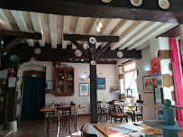 Atmosphère du Restaurant Le Relais du Facteur à Sainte-Sévère-sur-Indre - n°11