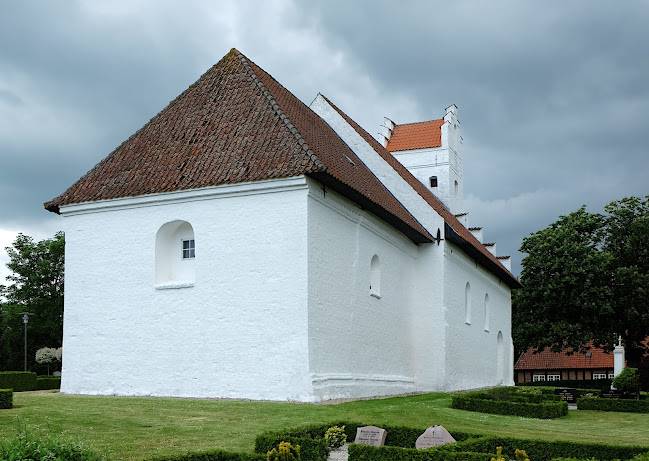 Feldballe Kirke