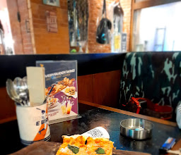 Pizza e Birra Sports Bar Town Square photo