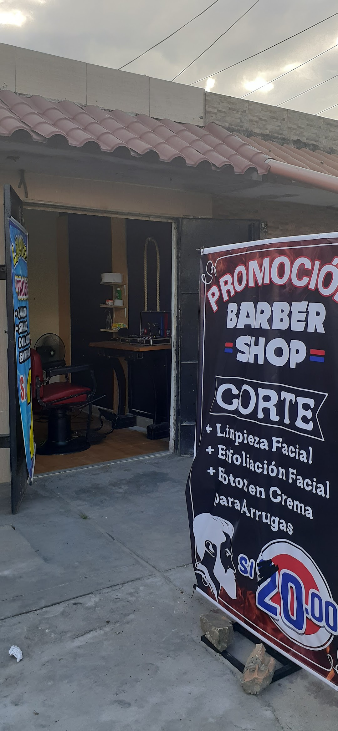 Real Cuts Barber studio