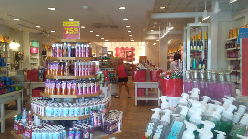 Shopping Mall «Birch Run Premium Outlets», reviews and photos, 12240 S Beyer Rd, Birch Run, MI 48415, USA