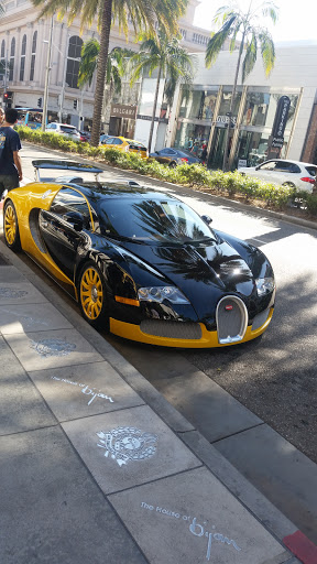 Sporting Goods Store «Big 5 Sporting Goods - Wilshire», reviews and photos, 6601 Wilshire Blvd, Los Angeles, CA 90048, USA