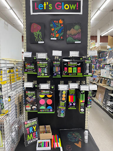 Craft Store «Ben Franklin Crafts and Frame Shop», reviews and photos, 19505 US-2, Monroe, WA 98272, USA