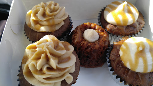 Gluten-Free Restaurant «Shana Cake», reviews and photos, 435 S Kansas Ave, Topeka, KS 66603, USA