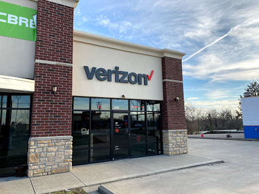 Cell Phone Store «Verizon Authorized Retailer, TCC», reviews and photos, 5434 N Bend Rd #200, Cincinnati, OH 45247, USA