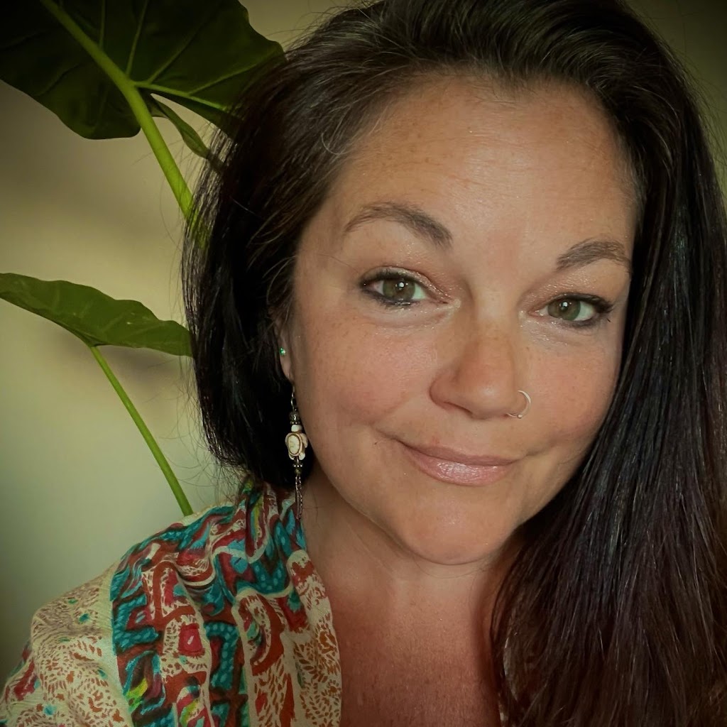 Living Sacredly - Prenatal, Fertility + Postpartum Massage Therapies 80122