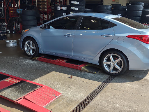 Tire Shop «Discount Tire Store - Buford, GA», reviews and photos, 3567 Buford Dr NE, Buford, GA 30519, USA