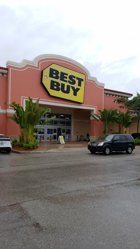Best Buy, 8000 Mediterranean Drive, Estero, FL 33928, USA, 