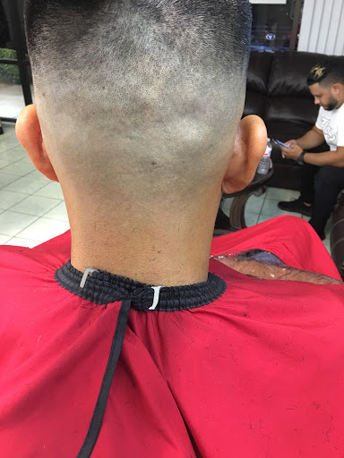 Barber Shop «Juarez Barbershop & Salon», reviews and photos, 1600 N Plano Rd #2400, Richardson, TX 75081, USA