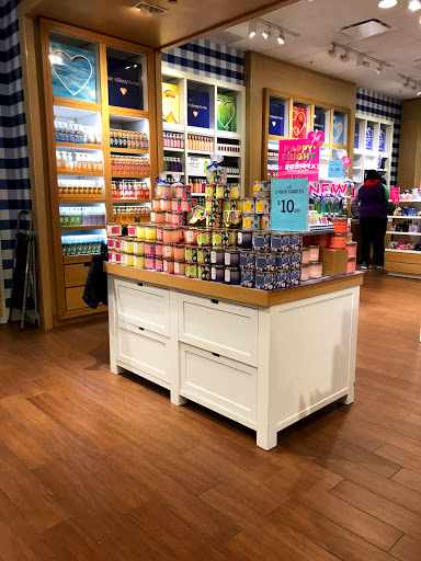 Beauty Supply Store «Bath & Body Works», reviews and photos, Newgate Mall, Ogden, UT 84405, USA