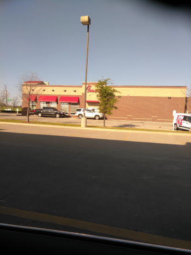 Fast Food Restaurant «Chick-fil-A», reviews and photos, 2429 W Wheatland Rd, Dallas, TX 75237, USA