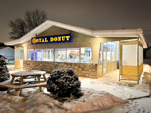 Royal Donut, 5759 State Rd, Cleveland, OH 44134, USA, 