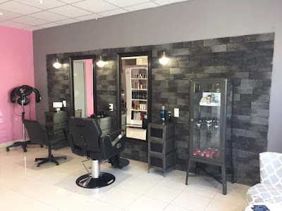 Le bar à cheveux à Le Creusot