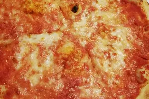 Pizza A Ruoto Da Dino image