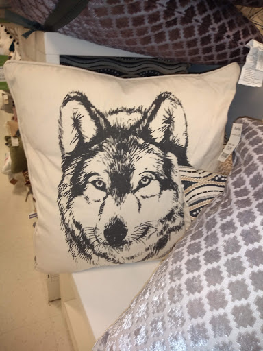 Shopping Mall «Deer Creek Shopping Center», reviews and photos, 3200 Laclede Station Rd, Maplewood, MO 63143, USA