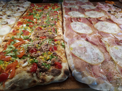 Pizzeria grano in pala di Pizza & Co. Srl in Teramo, Provincia di Teramo