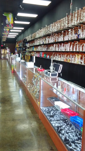 Tobacco Shop «Orlando Smoke Shop Fun Spot», reviews and photos, 5531 International Dr, Orlando, FL 32819, USA