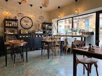 Atmosphère du Restaurant-Epicerie-Café Maison Martin à Sérignan-du-Comtat - n°4