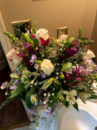 Florist «Designs North Florist & Interiors», reviews and photos, 504 E Cornwallis Dr a, Greensboro, NC 27405, USA