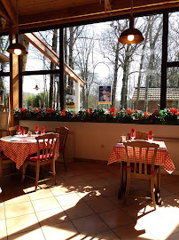 Atmosphère du Restaurant Brasserie La Taverne au coeur du Centre Thermal et Touristique d'Amnéville les Thermes à Amnéville - n°5
